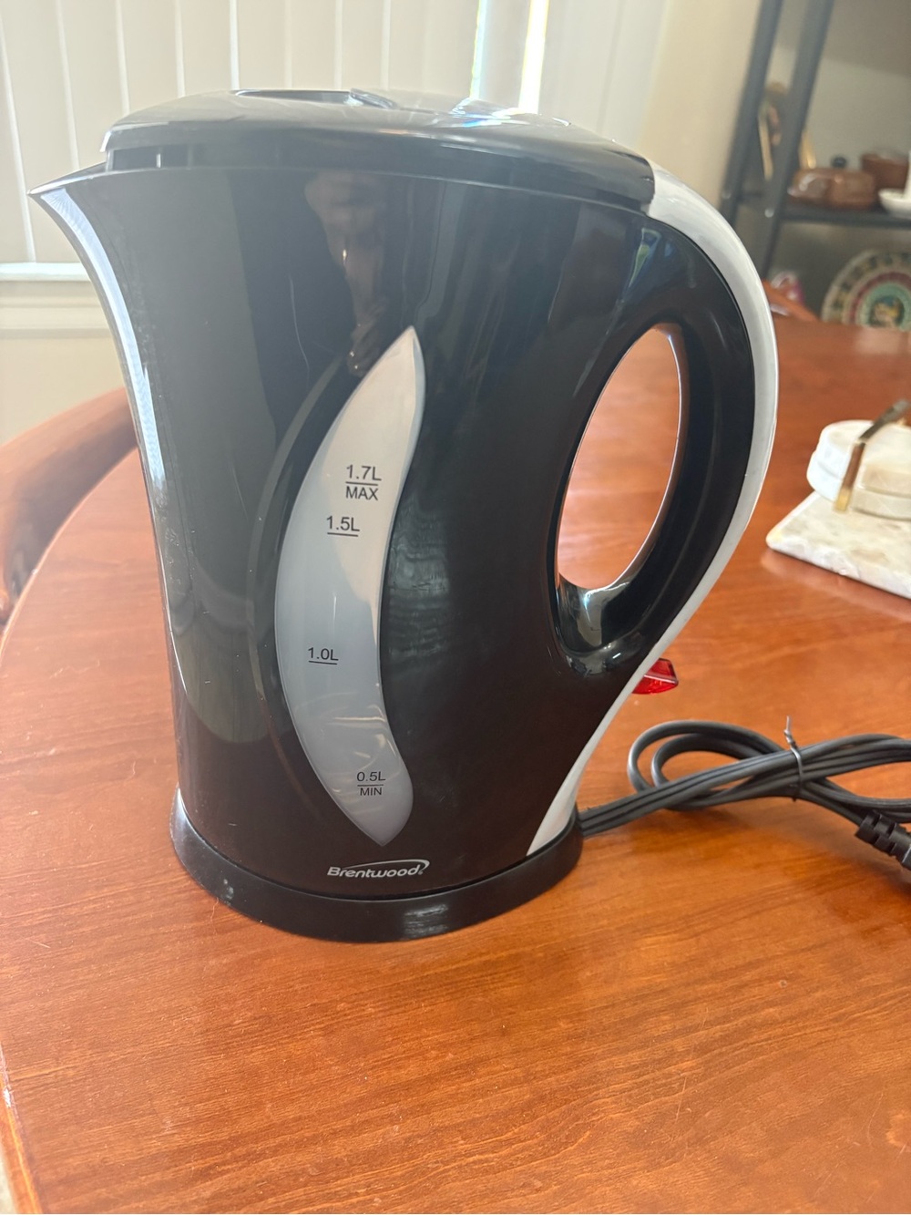 Brentwood electric 1.7 L plastic tea